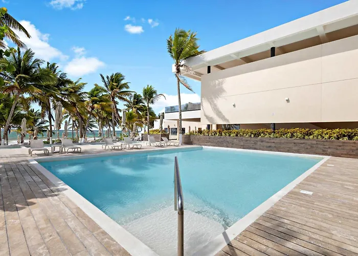Casa de férias Family House W Private Pool Rooftop & Beachclub